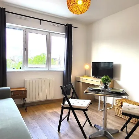 Apartment Sauge Magnifique Studio, Rer B A 850m, Parking