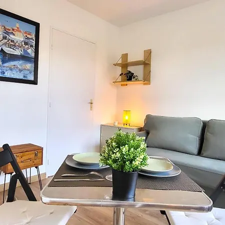 Sauge Magnifique Studio, Rer B A 850m, Parking Apartment Bourg-la-Reine