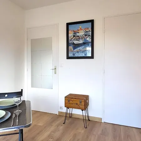 Apartment Sauge Magnifique Studio, Rer B A 850m, Parking